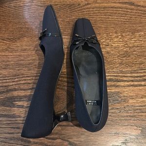 Stuart Weitzman Bow Kitten Heel